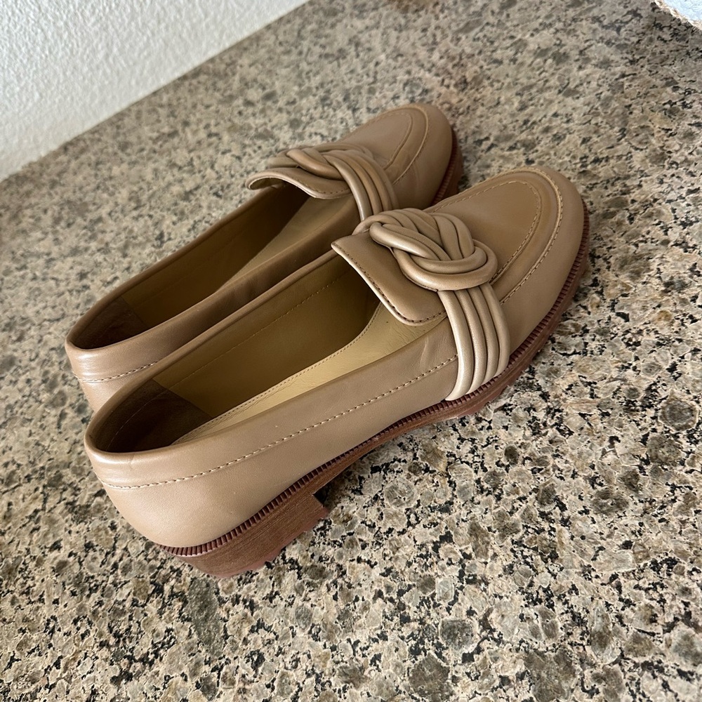 Alexandre Birman Beige Knotted Leather Loafers